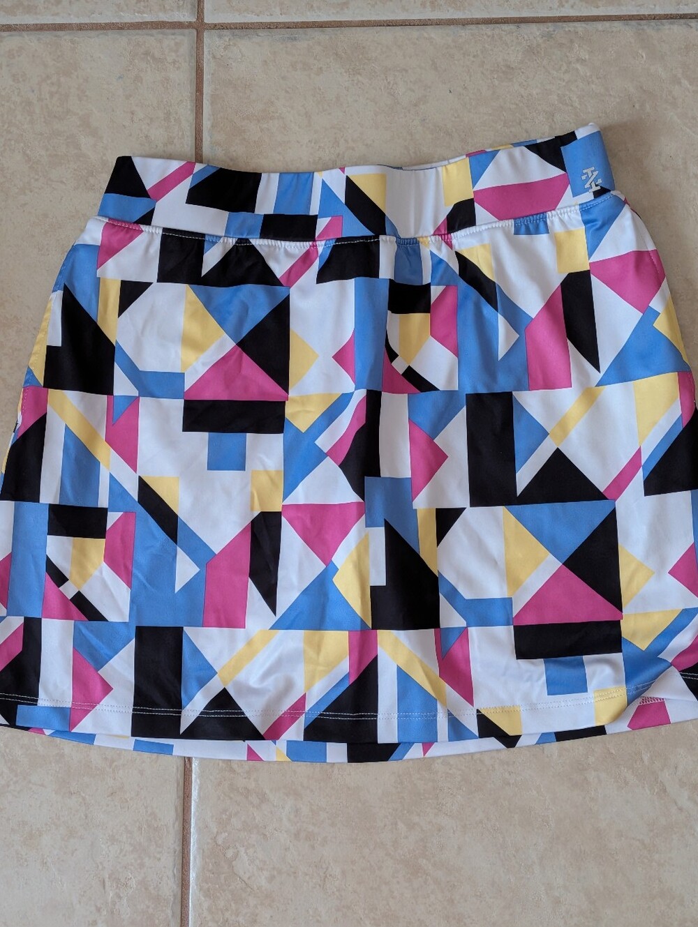 IZOD Geometric Print Athletic Skort Size Small